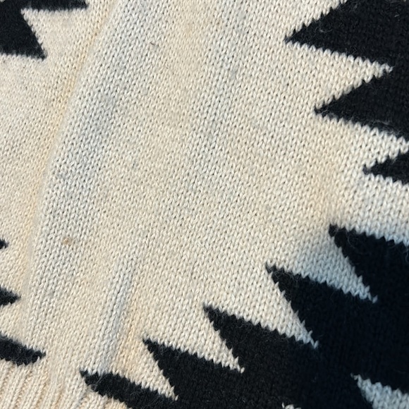 “Short Sleeve Sweater” - Picture 5 of 5